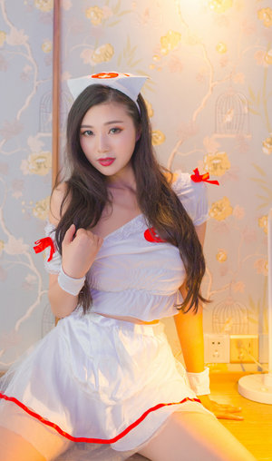 欧美疯狂多男一女群交
